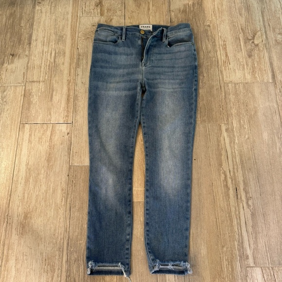 Frame Denim Le High Skinny Front Chew in Paltrow 28 - Picture 4 of 10
